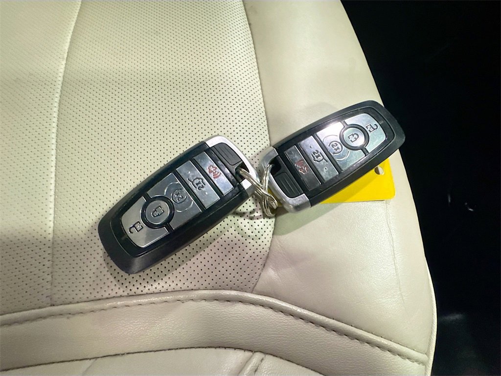 Used 2019 Ford Explorer Limited w/ Limited Luxury Package image 41