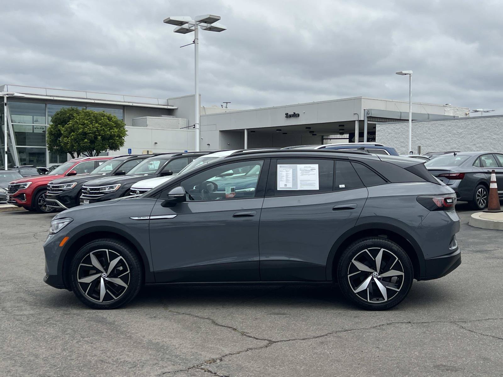 Certified 2023 Volkswagen ID.4 Pro S AWD/4WD image 2