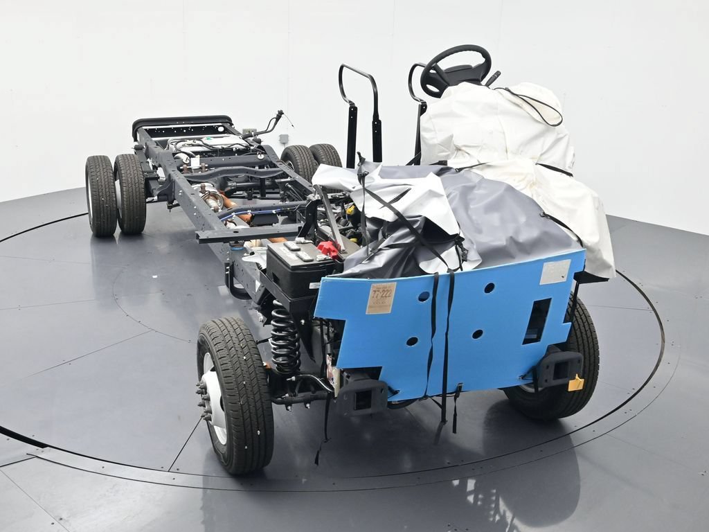 Used 2027 Ford E-350 and Econoline 350 Super Duty w/ Gaseous Engine Prep Package RWD image 25