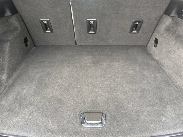 Used 2019 Cadillac XT4 Sport w/ Cold Weather Package FWD image 11