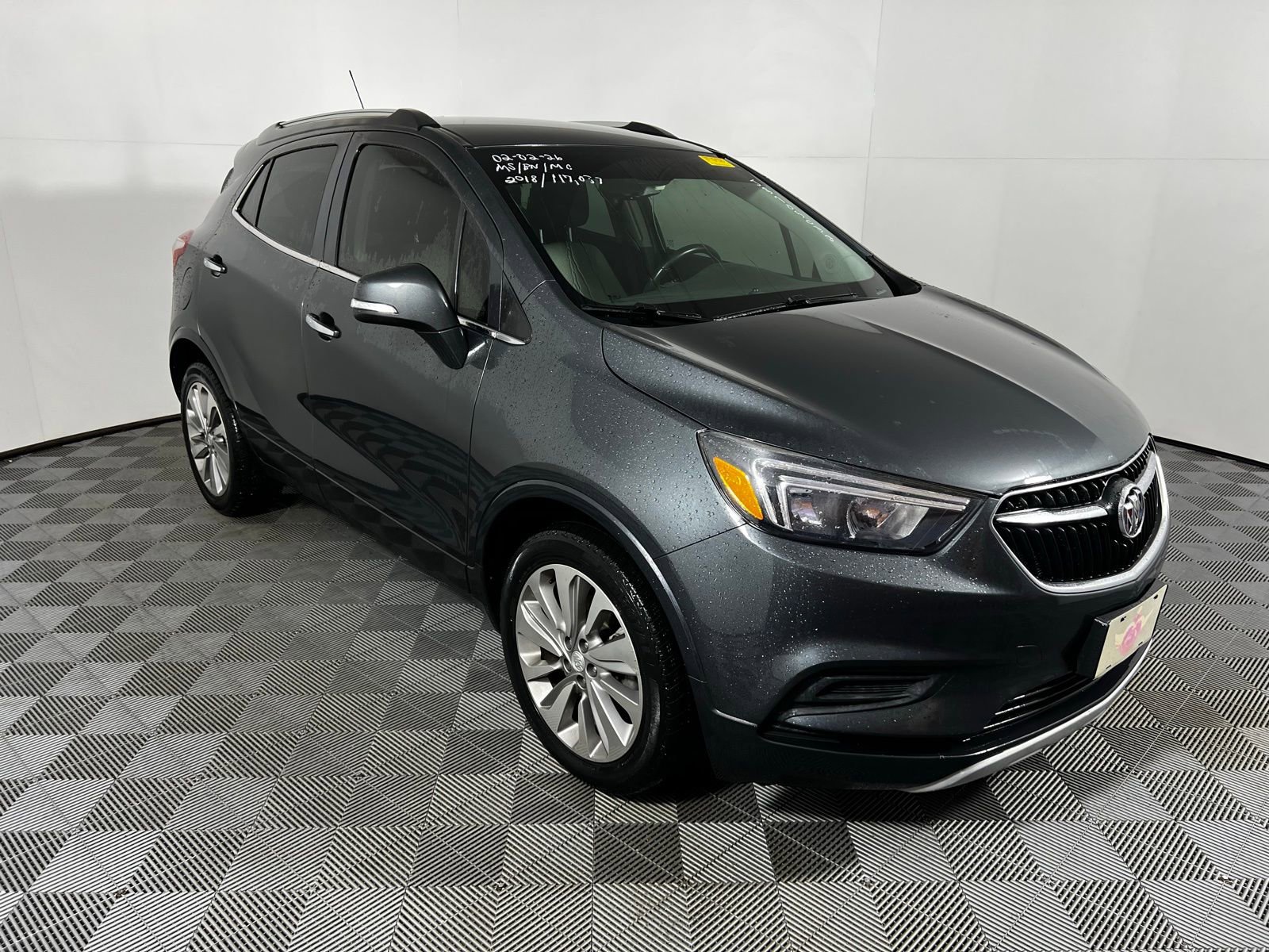 Used 2018 Buick Encore Preferred image 3