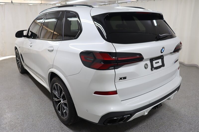 Used 2026 BMW X5 M60i AWD/4WD image 4