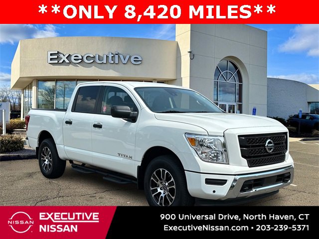 Certified 2024 Nissan Titan SV w/ SV Convenience Package image 1
