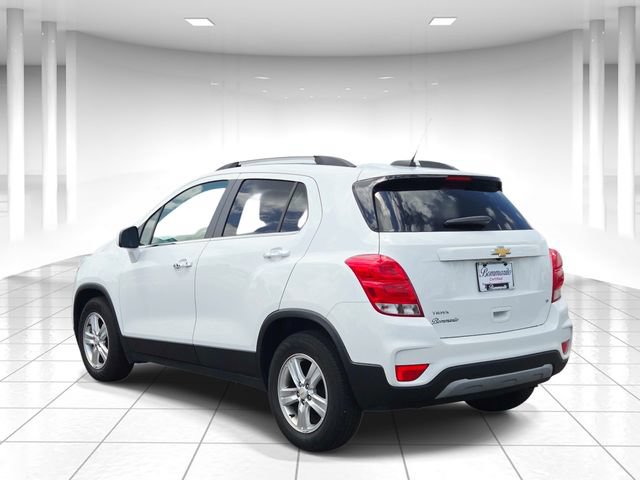 Used 2018 Chevrolet Trax LT w/ LT Convenience Package FWD image 3