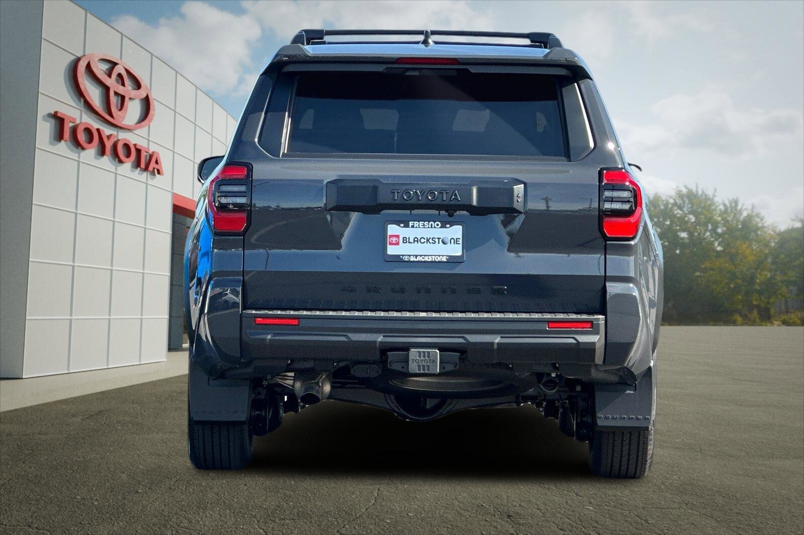Certified 2026 Toyota 4Runner SR5 AWD/4WD image 4