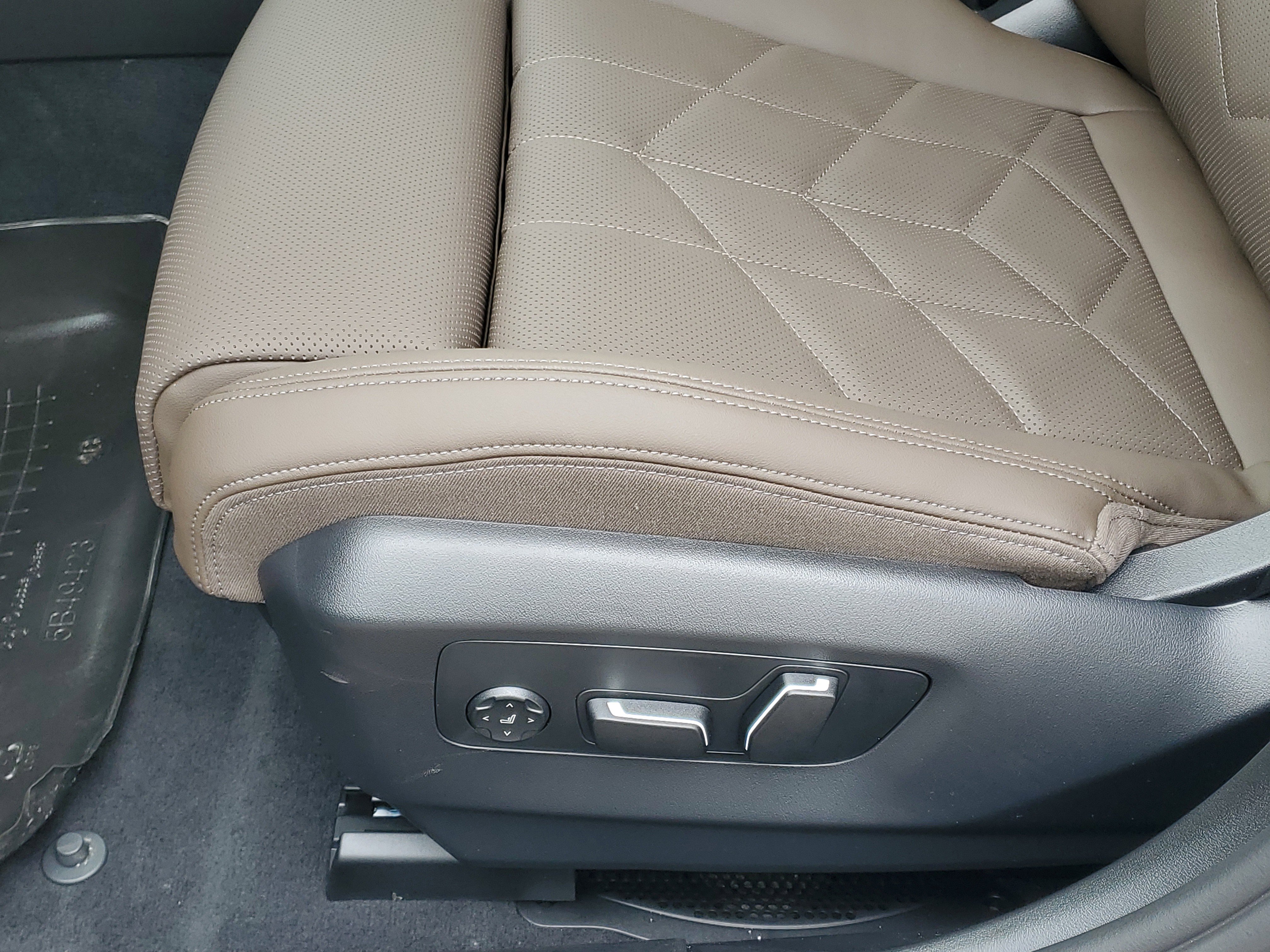 New 2026 BMW 540i xDrive w/ M Sport Package image 9