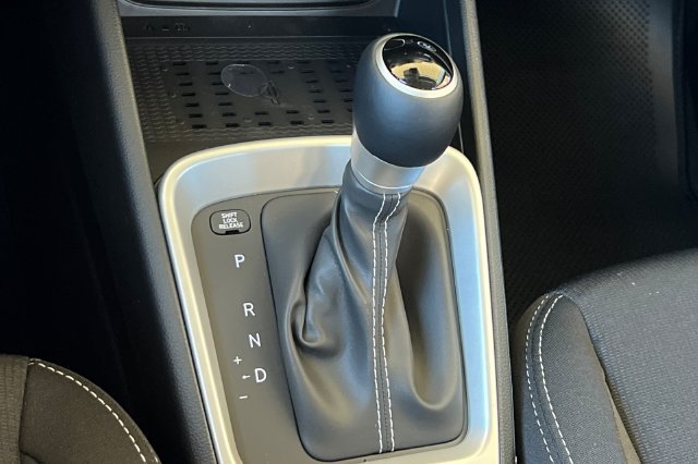New 2026 Hyundai Venue SEL FWD image 20