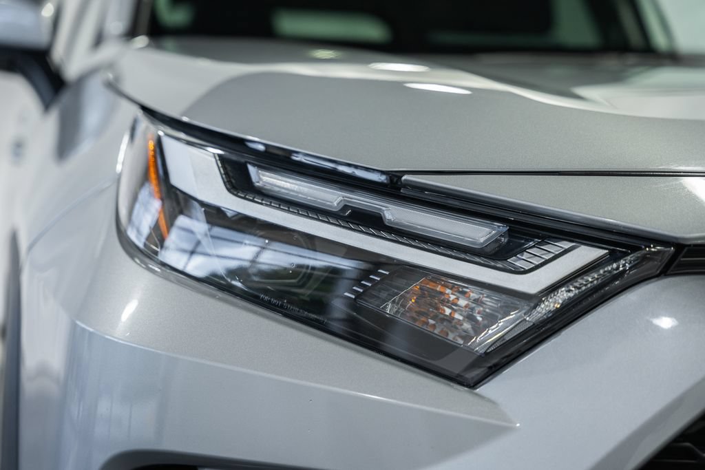 Certified 2025 Toyota RAV4 XLE AWD/4WD image 11