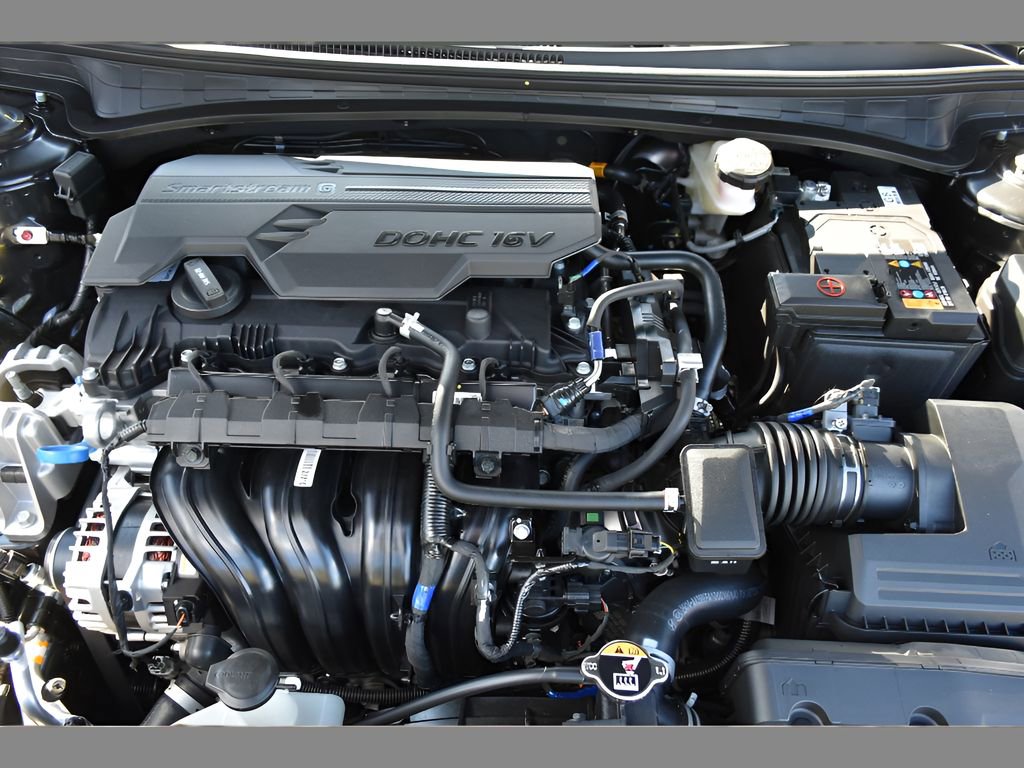 Used 2026 Hyundai Elantra Sport image 8