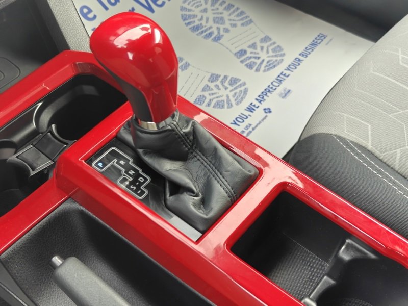 Used 2021 Toyota Tacoma TRD Off-Road image 30