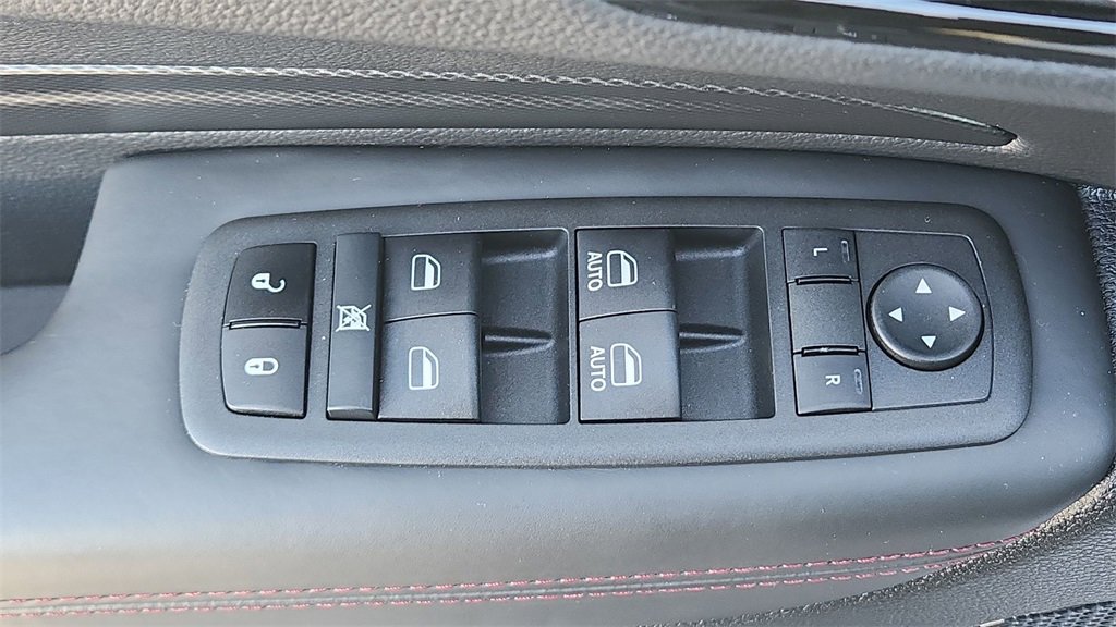 Used 2022 Dodge Durango R/T w/ Blacktop Package image 17