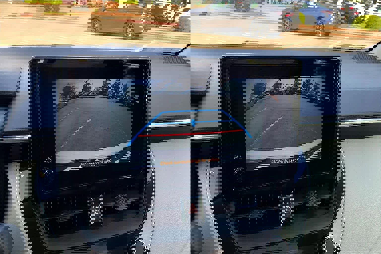 Used 2024 Toyota Corolla LE image 28