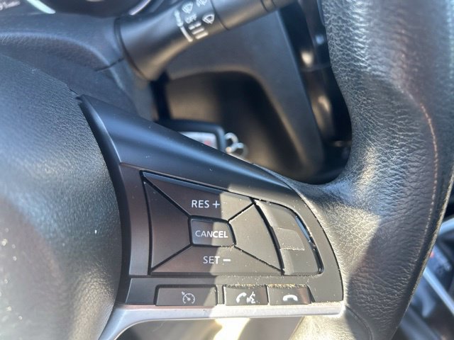 Used 2017 Nissan Rogue S AWD/4WD image 29