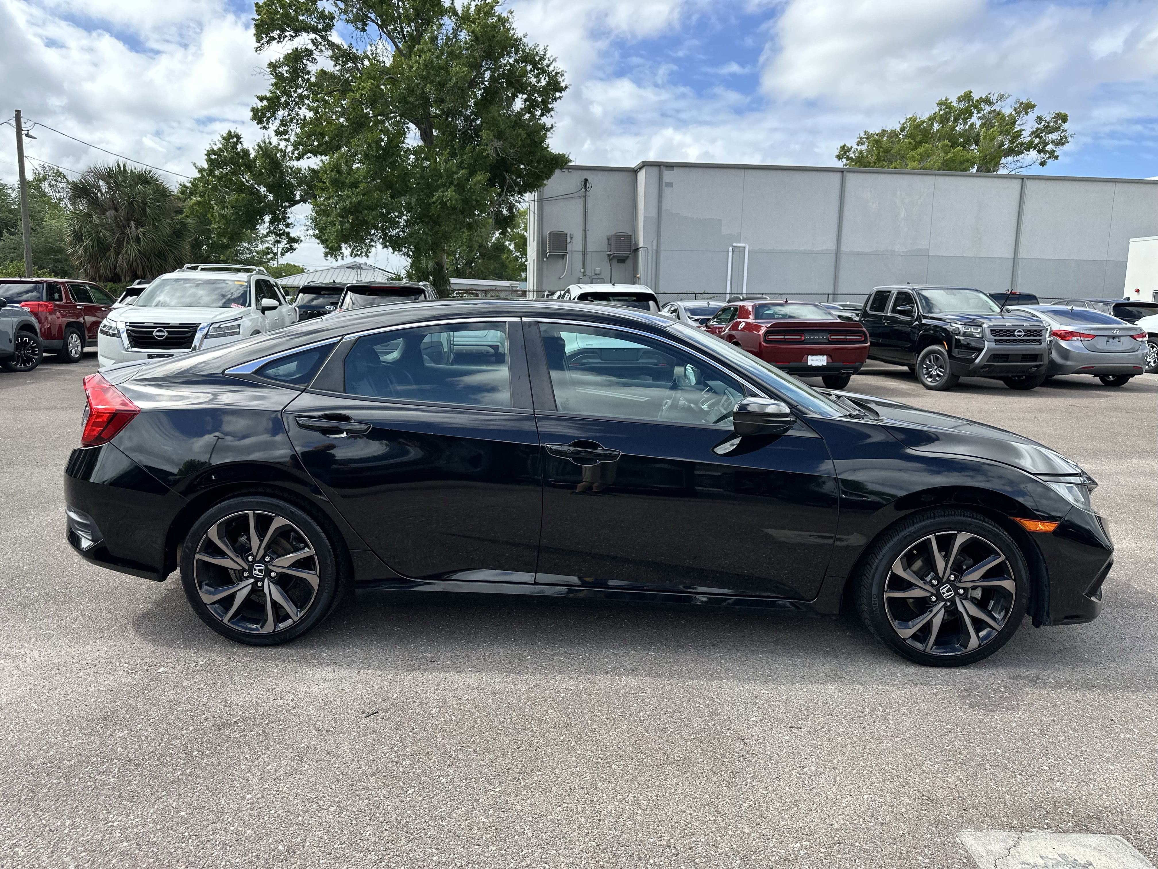 Used 2019 Honda Civic Sport image 7
