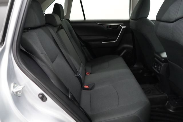 Used 2022 Toyota RAV4 LE image 57