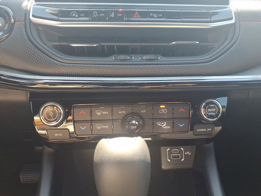 Used 2024 Jeep Compass Trailhawk w/ Sun and Sound Group image 20