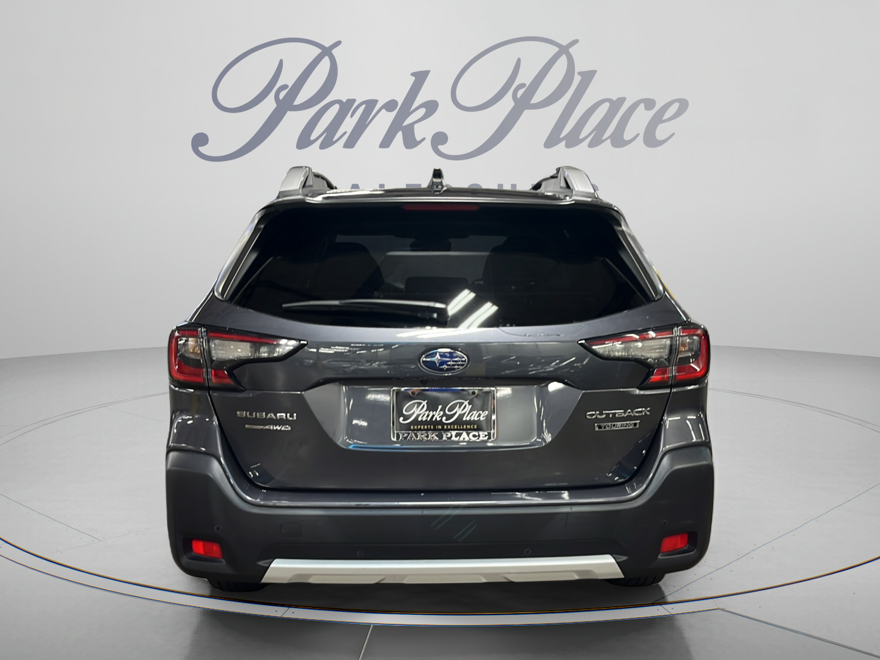 Used 2023 Subaru Outback Touring AWD/4WD image 4