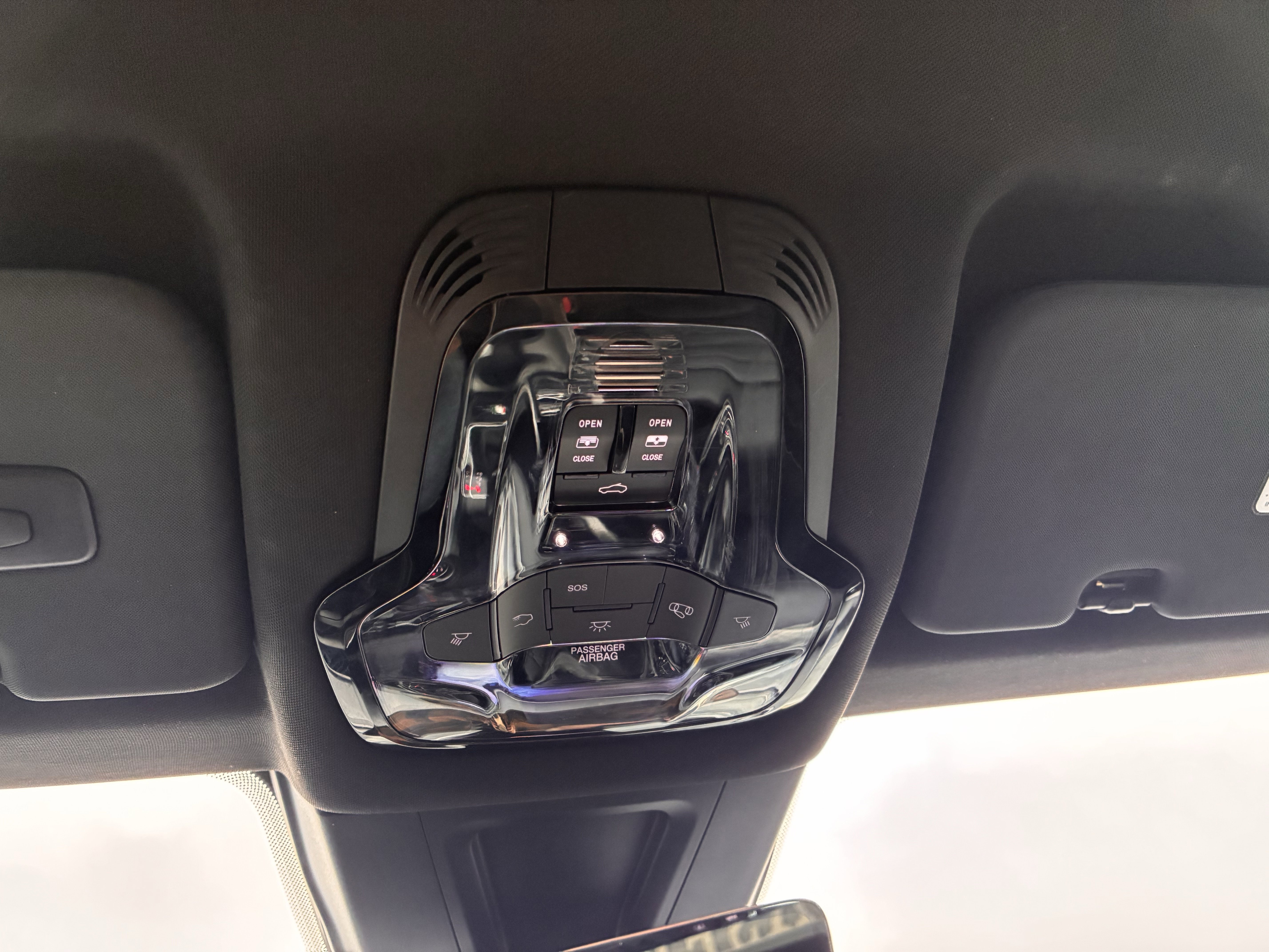 Certified 2024 Alfa Romeo Tonale Veloce image 25