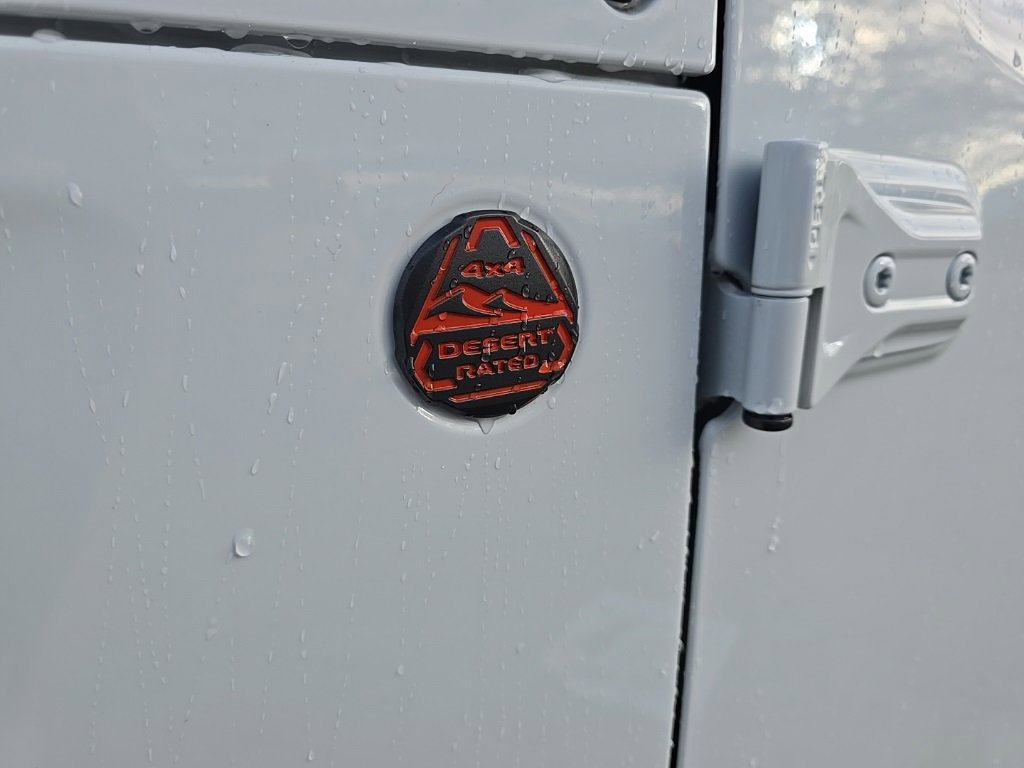 Used 2023 Jeep Gladiator Mojave w/ Trailer Tow Package image 32