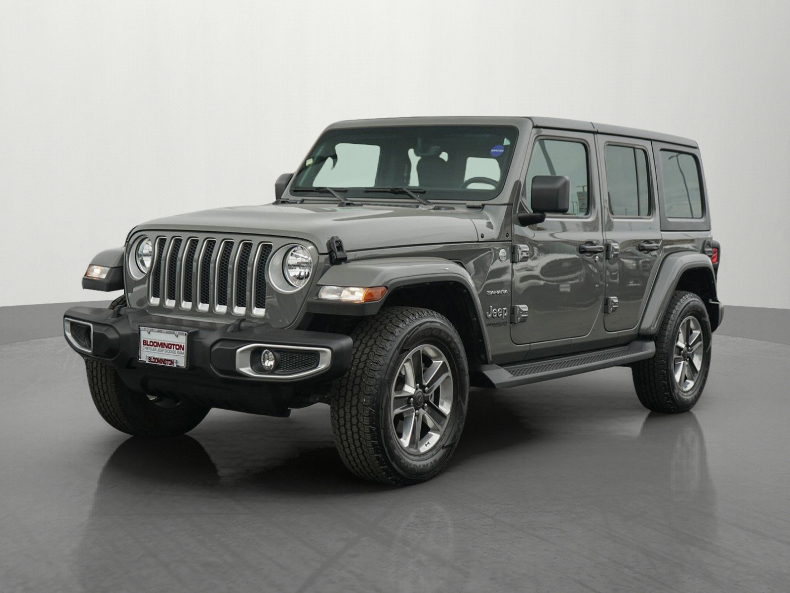 Used 2022 Jeep Wrangler Unlimited Sahara w/ Cold Weather Group image 3