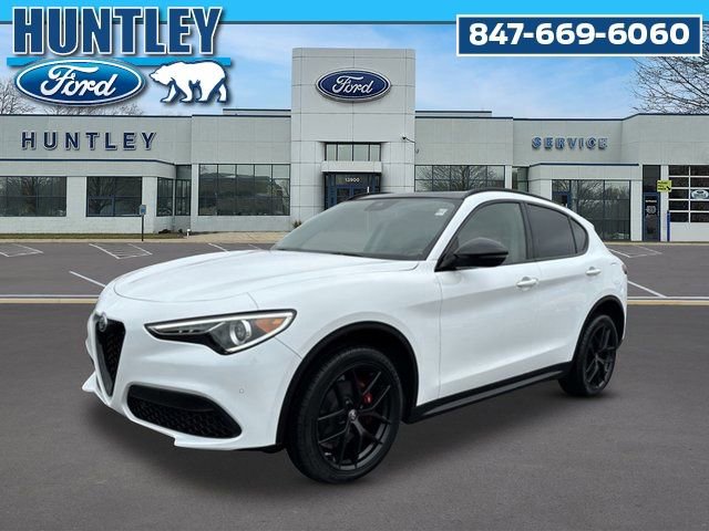 Used 2020 Alfa Romeo Stelvio Sprint w/ Nero Edizione image 1