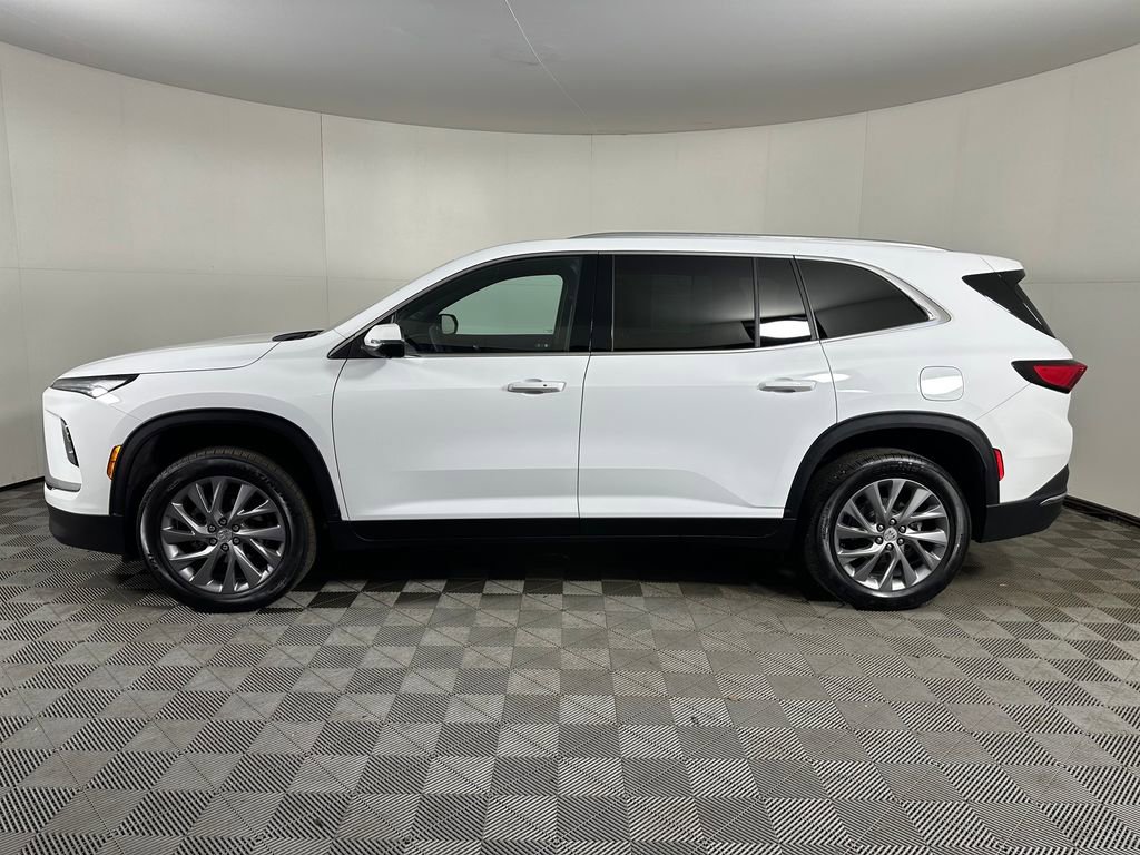 Used 2025 Buick Enclave Preferred w/ Power Package image 2