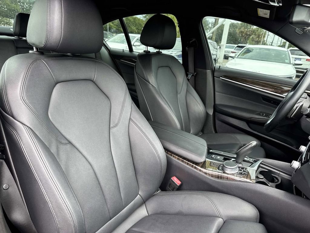 Used 2020 BMW 530i w/ Convenience Package RWD image 11