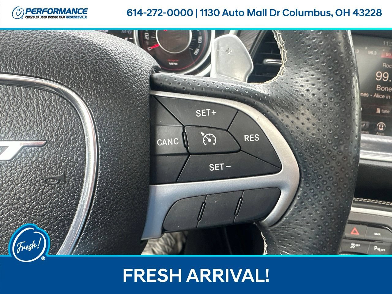 Used 2015 Dodge Challenger SRT RWD image 21