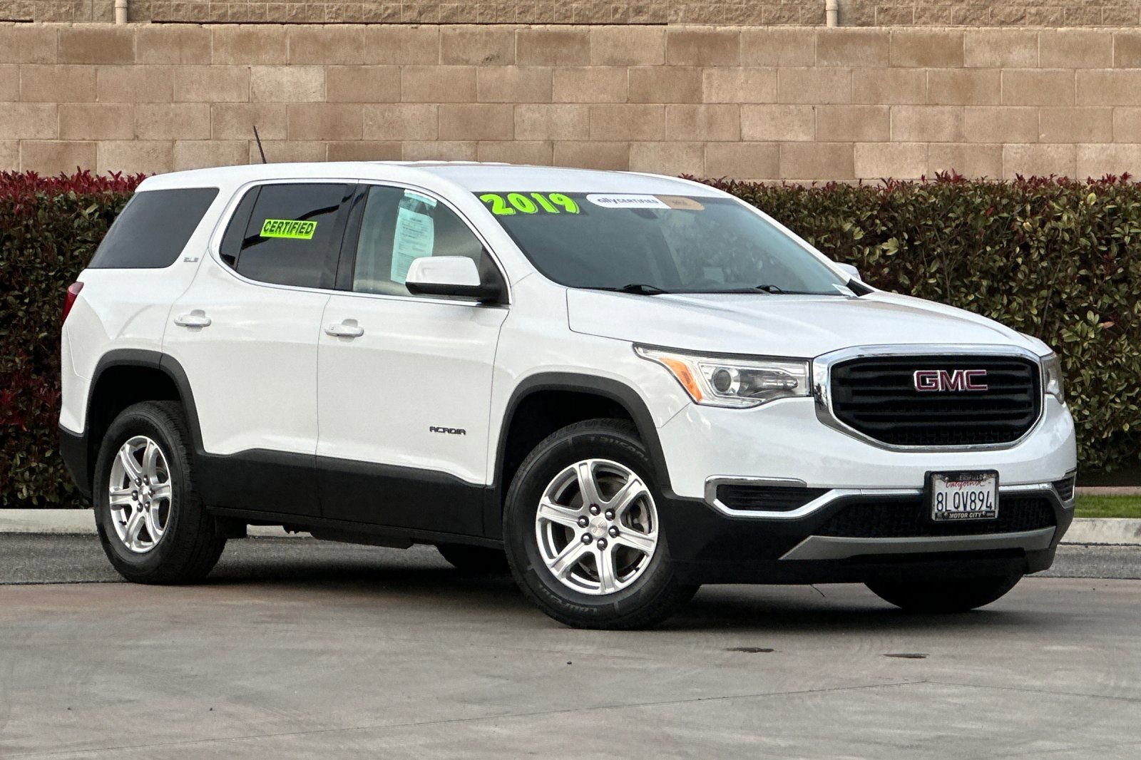 Used 2019 GMC Acadia SLE w/ LPO, Cargo Package image 2