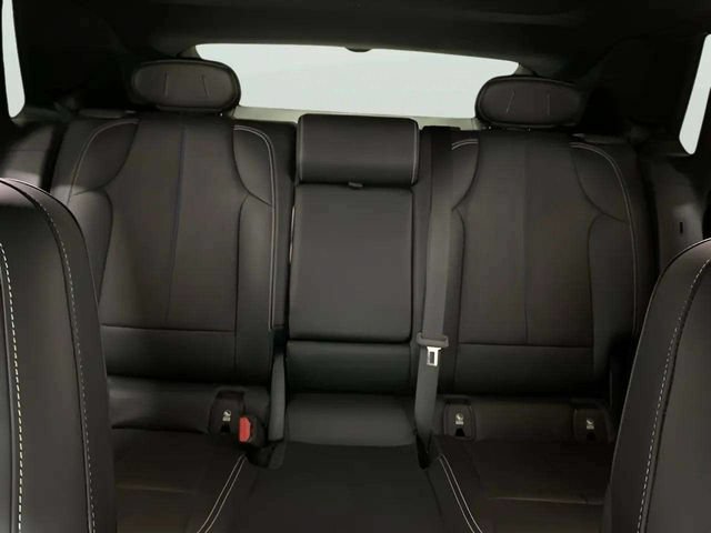 Used 2023 Cadillac Lyriq 2WD image 71