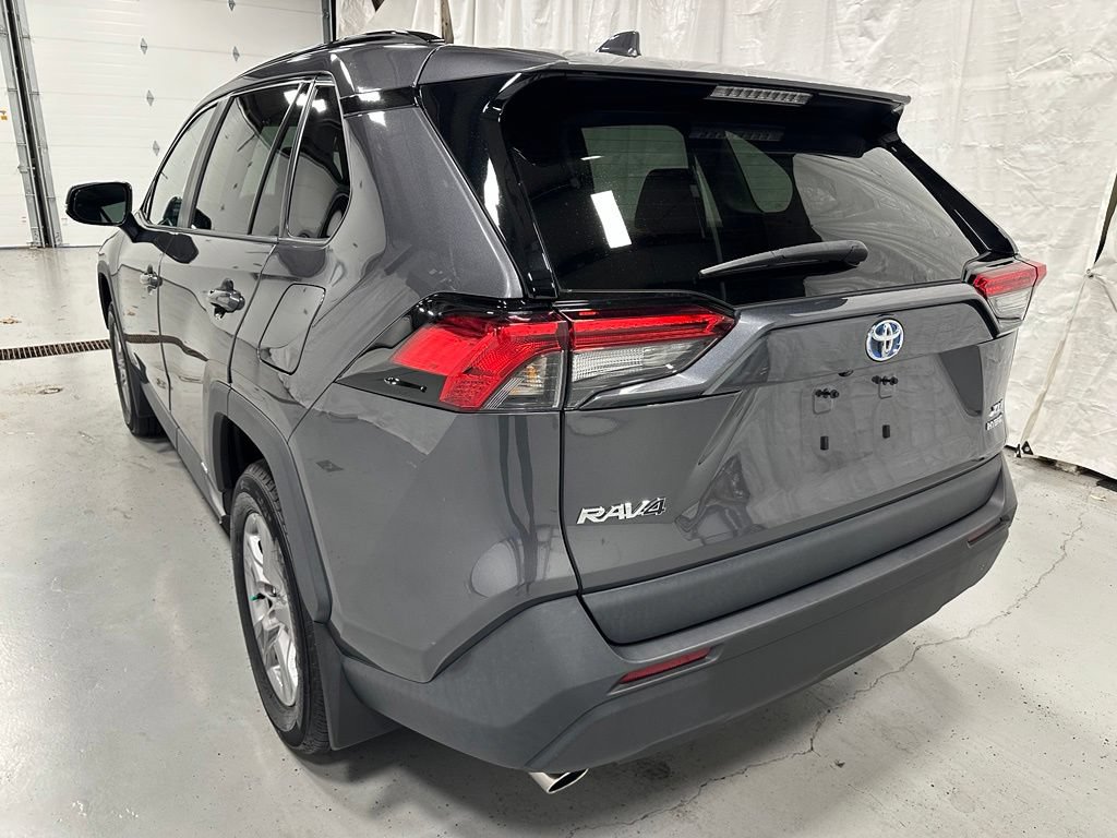 Used 2024 Toyota RAV4 XLE w/ Convenience Package AWD/4WD image 5