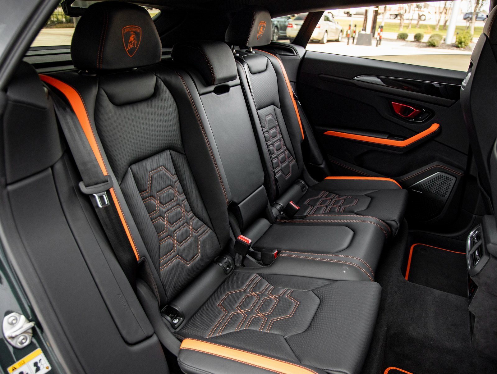 Used 2025 Lamborghini Urus SE image 41