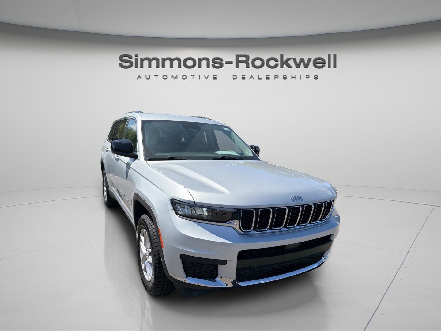 Used 2023 Jeep Grand Cherokee L Laredo w/ Luxury Tech Group I AWD/4WD image 8