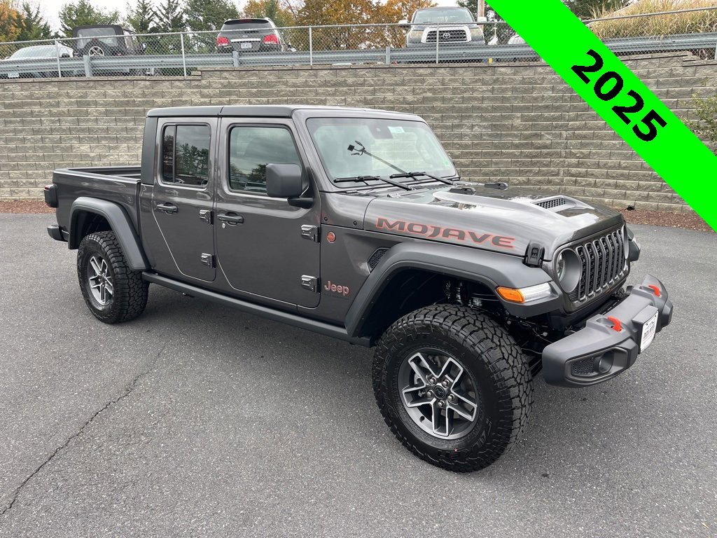 New 2025 Jeep Gladiator Mojave w/ Convenience Group