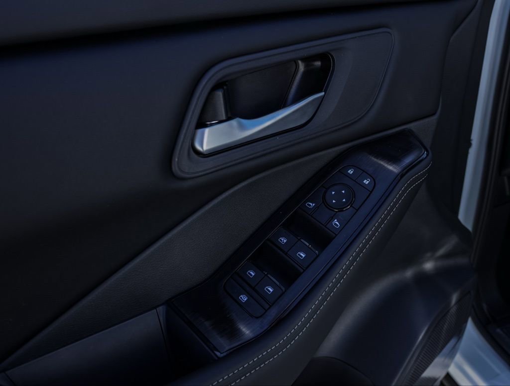 New 2026 Nissan Rogue SV image 15