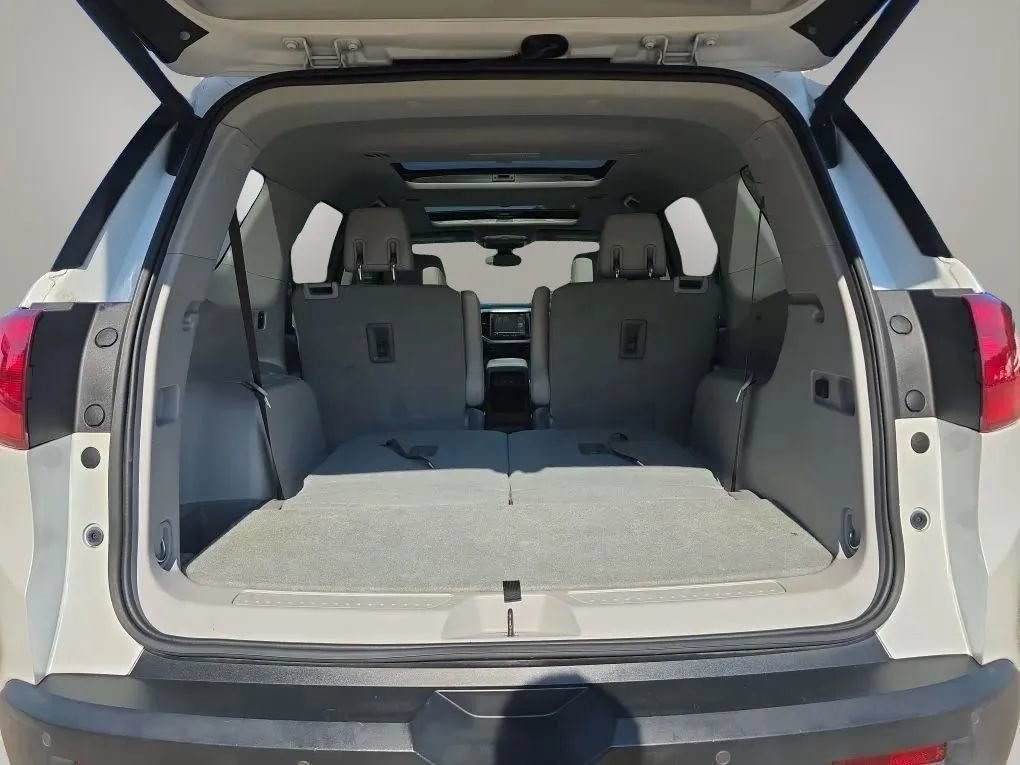 Used 2017 GMC Acadia SLT FWD image 52