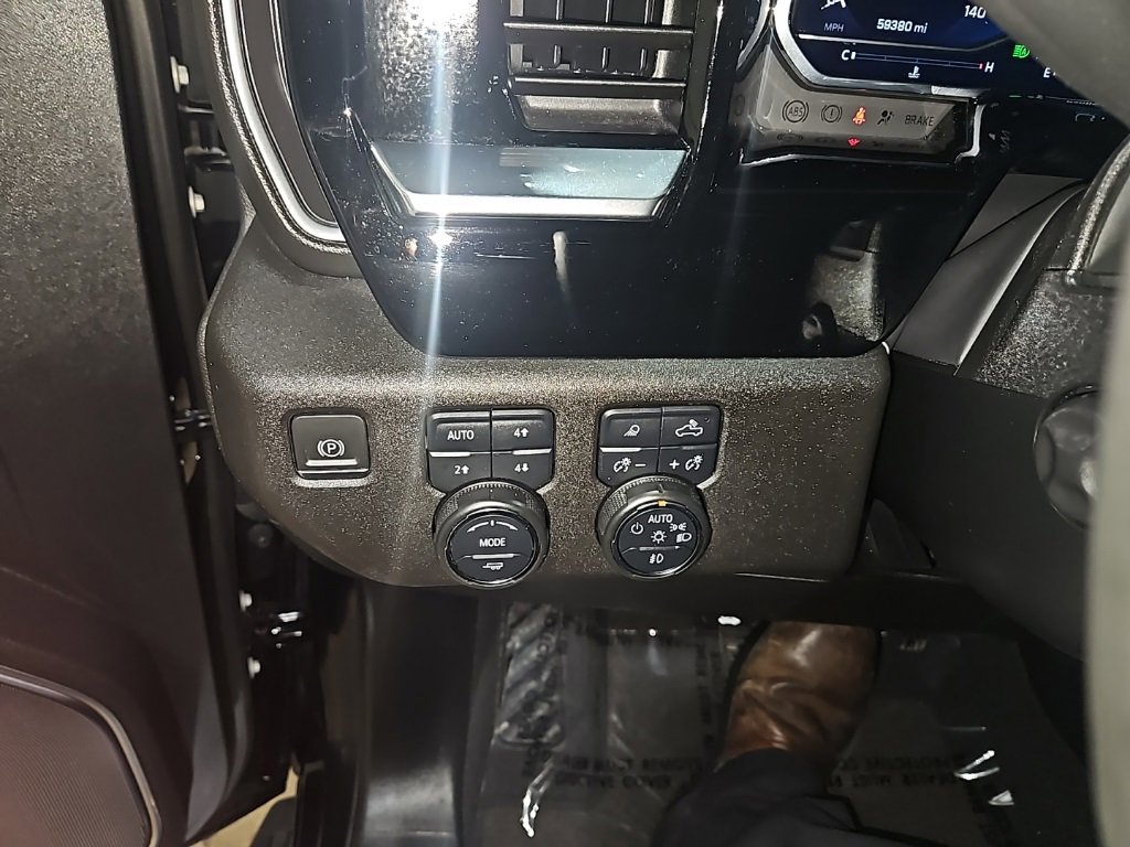 Used 2024 Chevrolet Silverado 1500 High Country w/ High Country Premium Package image 17