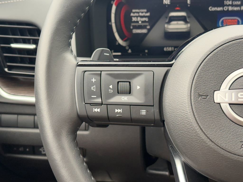 Used 2024 Nissan Rogue Platinum w/ Platinum Premium Package FWD image 12