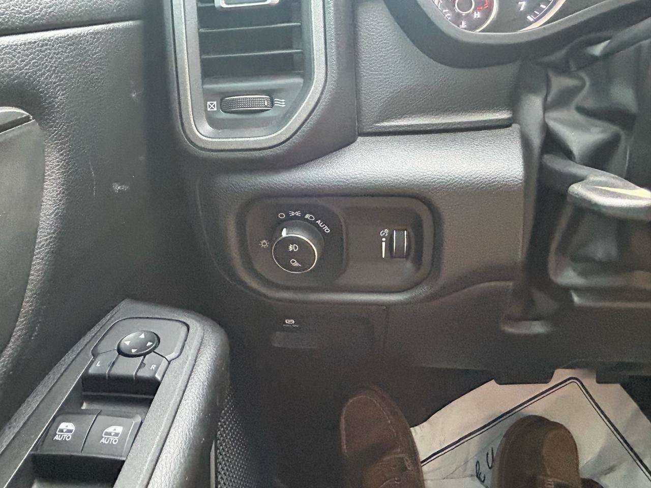 Used 2025 RAM 1500 Tradesman AWD/4WD image 28