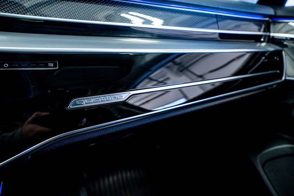 Used 2020 Audi S8 L w/ S8 Executive Package image 51