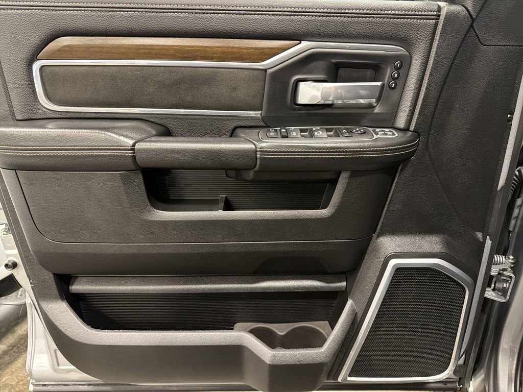 Used 2023 RAM 3500 Laramie image 13