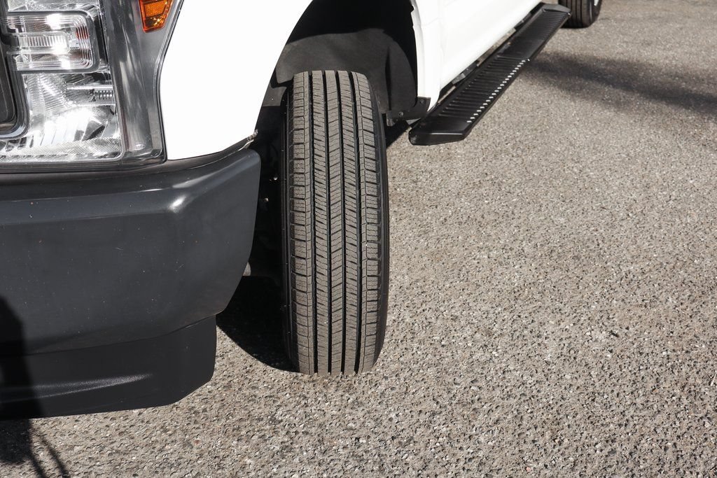 Used 2018 Ford F250 XL w/ Power Equipment Group AWD/4WD image 43