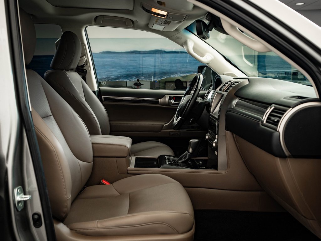 Certified 2020 Lexus GX 460 Premium w/ Premium Package image 25
