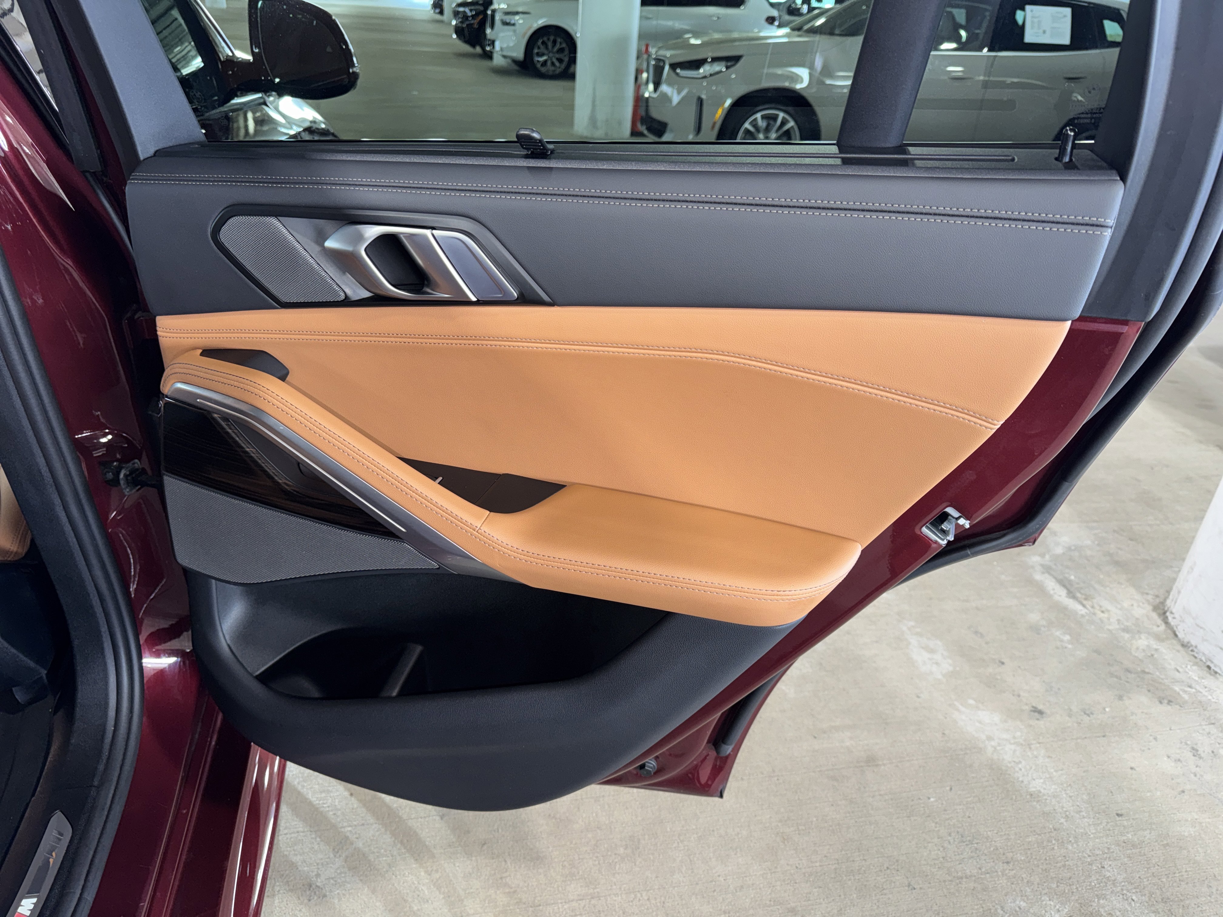 Certified 2025 BMW X6 xDrive40i image 11