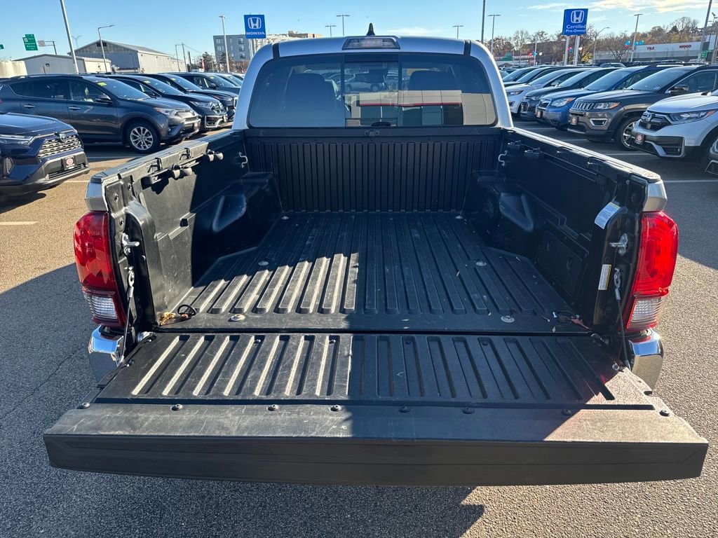 Used 2022 Toyota Tacoma SR5 image 7