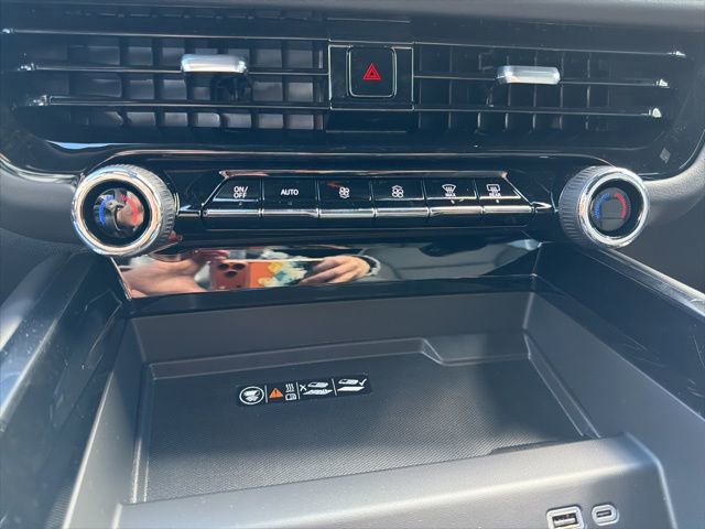 New 2026 Chevrolet Suburban Premier image 13