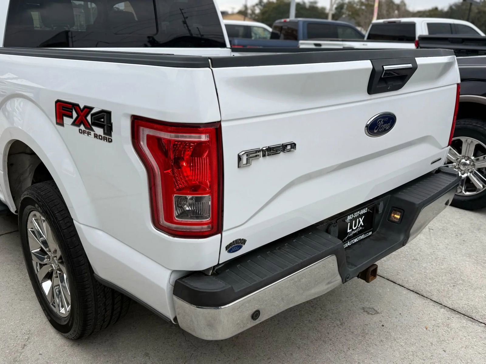 Used 2015 Ford F150 XLT w/ Equipment Group 302A Luxury AWD/4WD image 10