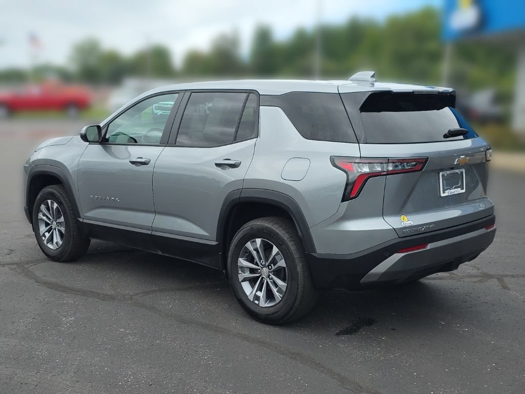 Used 2026 Chevrolet Equinox LT AWD/4WD image 10