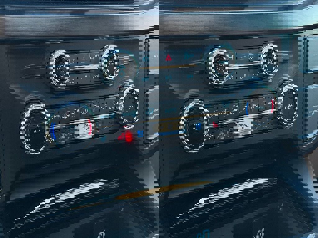 New 2026 Ford F250 Lariat w/ Lariat Ultimate Package image 42