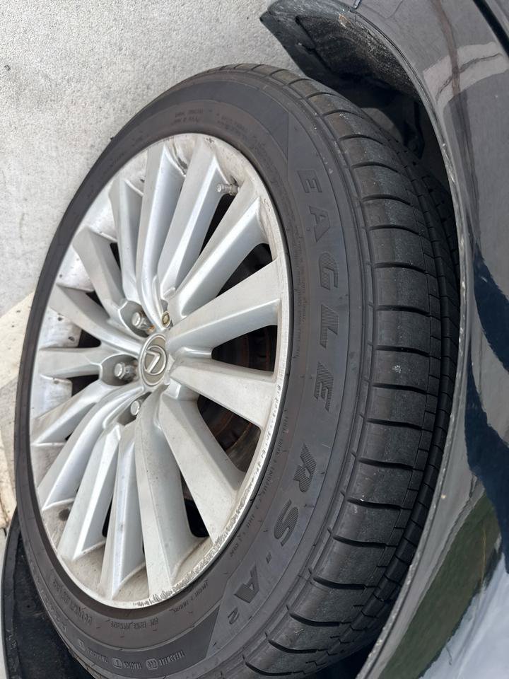 Used 2013 Lexus LS 460 AWD w/ Comfort Pkg image 16